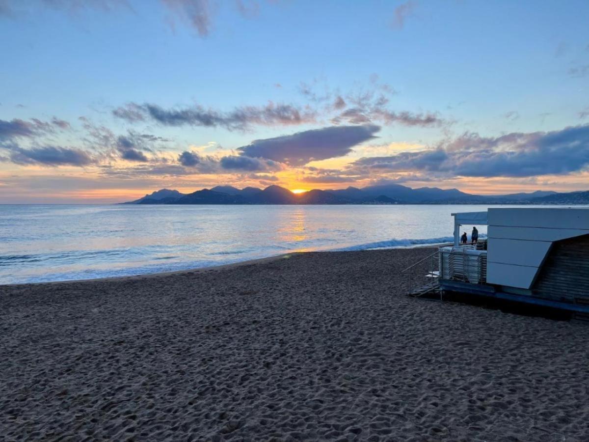 Bright And Elegant Renovated Two Rooms - Near Suquet Cannes Buitenkant foto